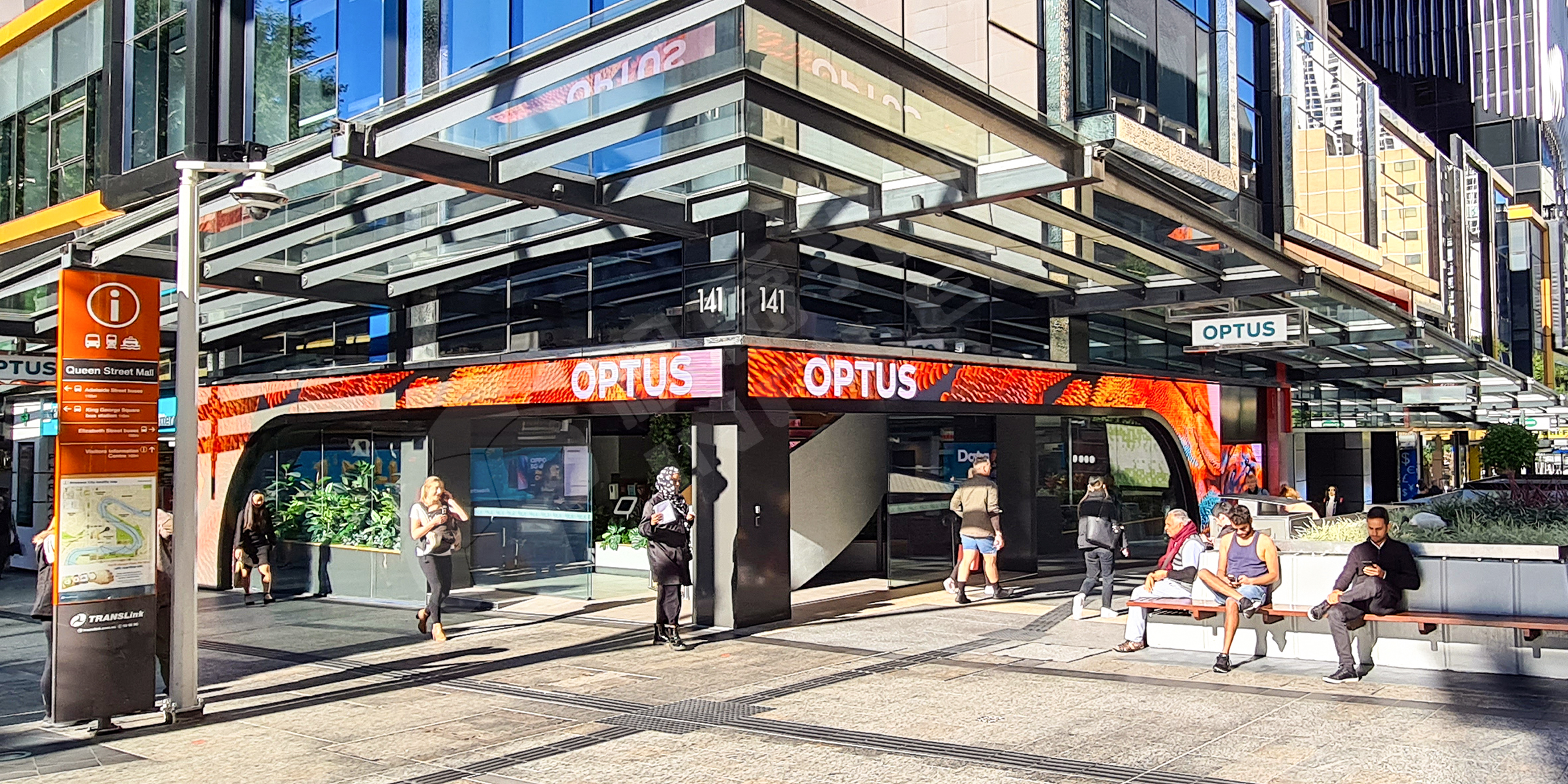 視爵光旭拱門(mén)LED顯示屏亮相布里斯班商業(yè)中心區(qū)，為OPTUS門(mén)店注入高級(jí)科技感 