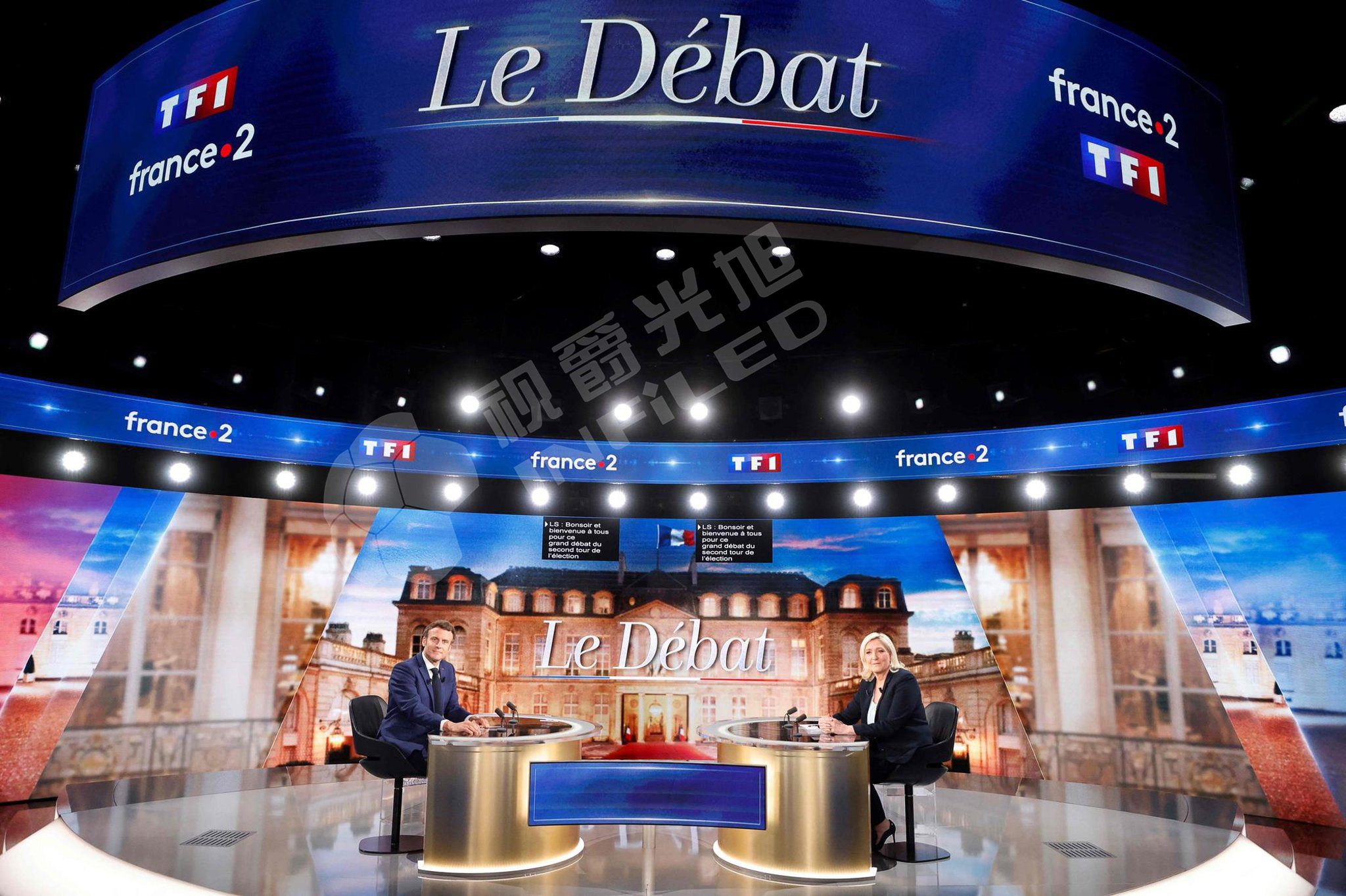 視爵光旭金剛系列LED顯示屏精彩案例法國TF1演播廳 - 2022法國總統(tǒng)大選電視辯論
