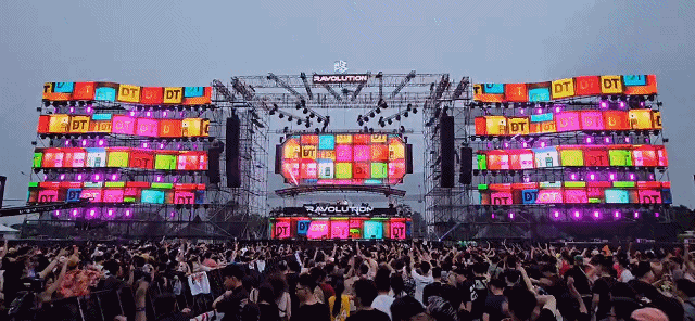 視爵光旭LED顯示屏2023年十大精彩案例Ravolution音樂節(jié)